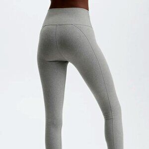 Define PowerHold® High-Waisted 7/8 Legging Heather Gray Sz. Small